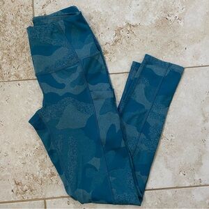 NORTH FACE Aqua Blue Camo Leggings Small NEW